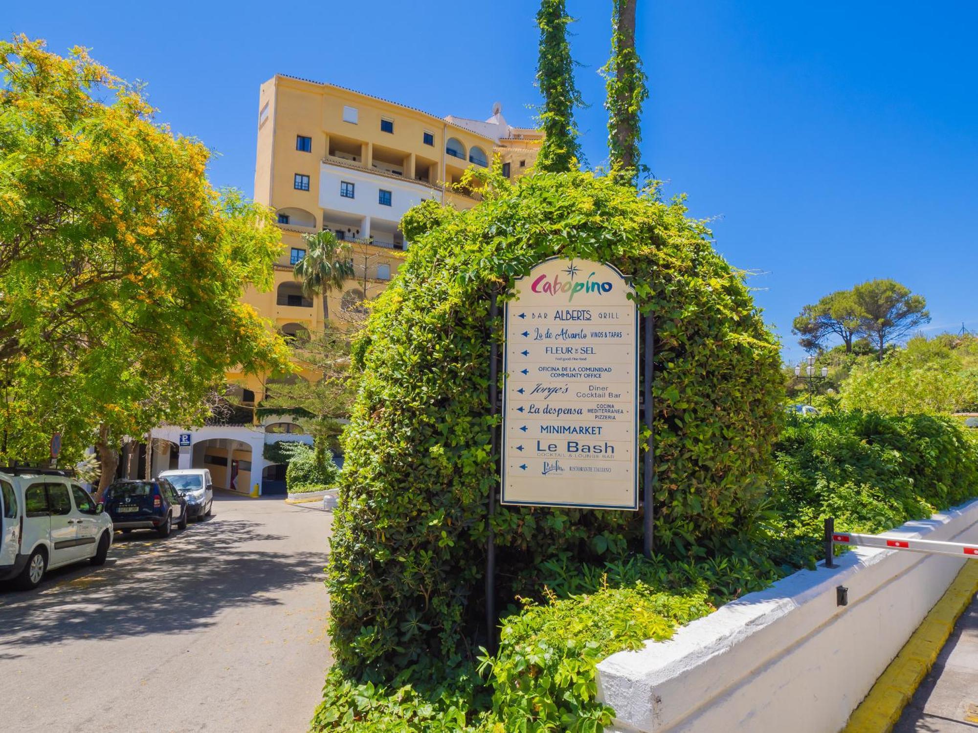Apartamento Cubo's Estudio Cabopino Port & Parking *