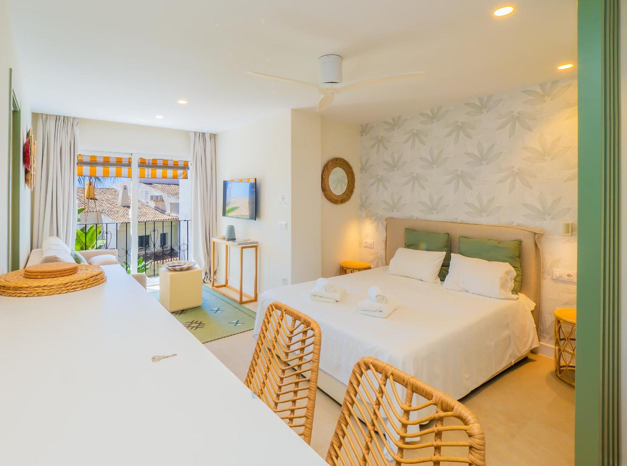 Cubo's Estudio Cabopino Port & Parking Apartamento
